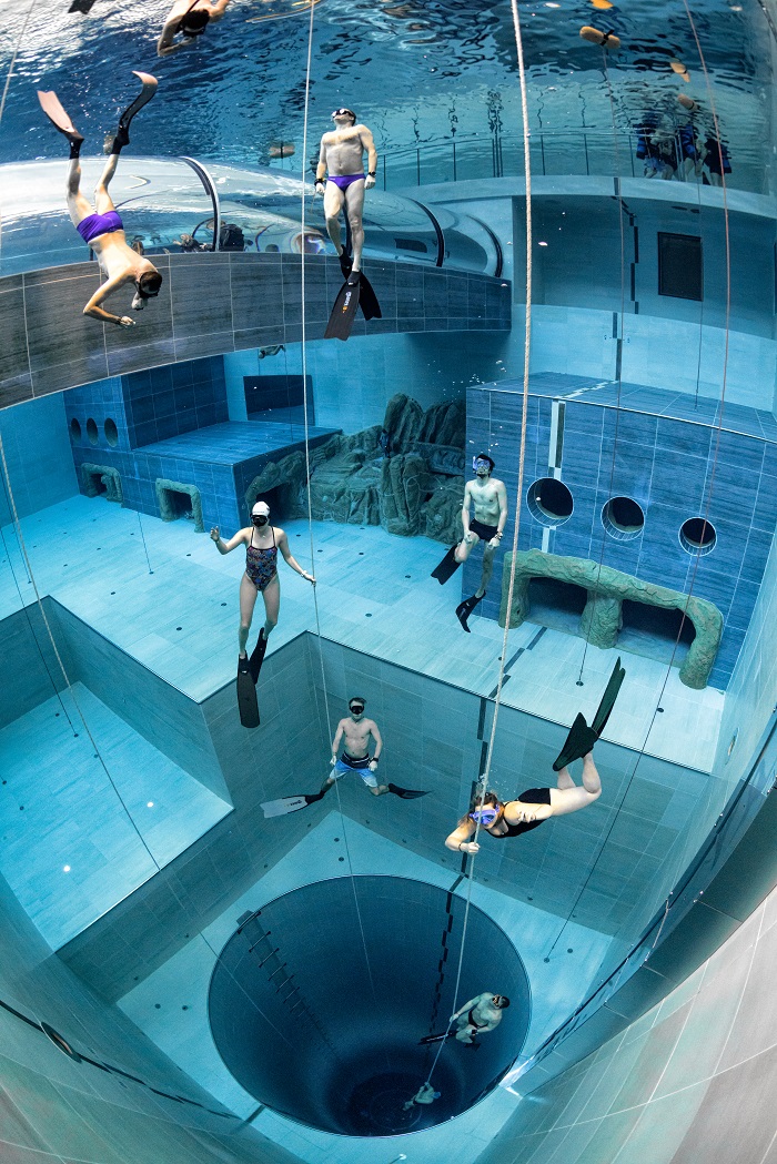 Training Sessions In The World S Deepest Pool Our Space